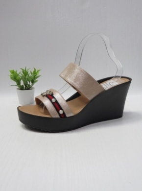Klapki damskie na koturnie (36-41) J811522-4