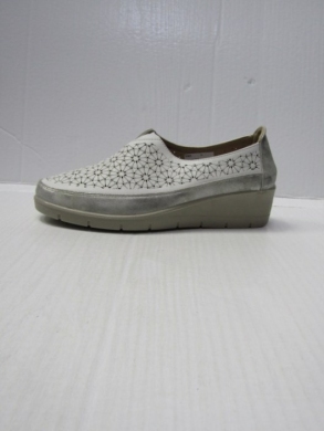 Półbuty damskie na płaskim (36-41) 586 WHITE