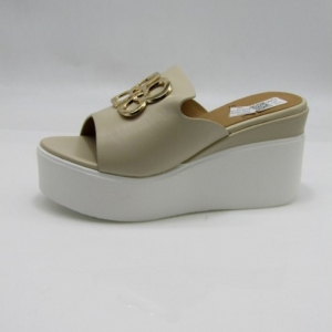 Klapki damskie na koturnie (36-41) CH-001 BEIGE