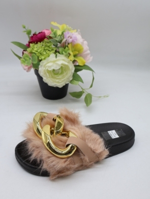 Klapki damskie z futerkiem (36-41) 825-11