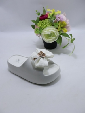Basenówki damskie (36-41) 846 WHITE