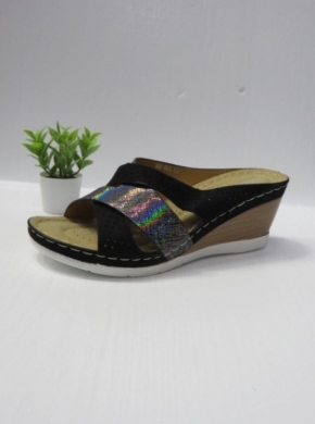 Klapki damskie na koturnie (36-41) N22-896 BLACK