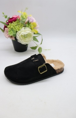 Klapki damskie z futerkiem (36-41) U218 BLACK