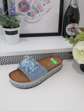 Klapki damskie na koturnie (36-41) 20-378 BLUE