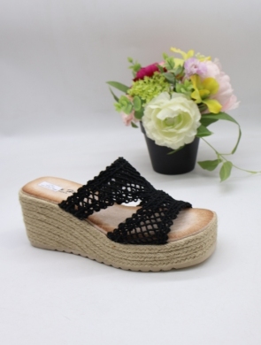 Klapki damskie na koturnie (36-41) A336-18 BLACK