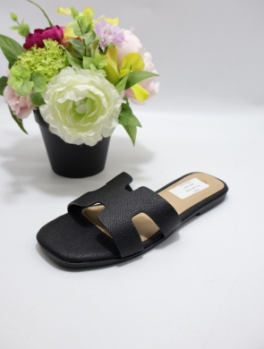 Klapki damskie na płaskim (36-41) WL-240 NOIR