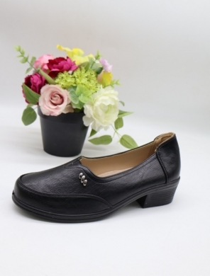 Półbuty damskie na obcasie (37-41) J35-15 BLACK
