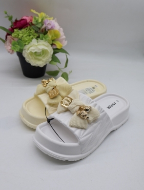 Basenówki damskie (36-41) J510 MIX