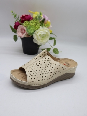 Klapki damskie na koturnie (36-41) JH1-6 BEIGE
