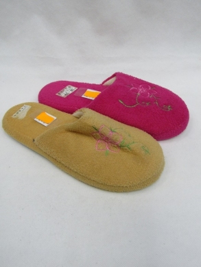 Kapcie damskie (38-43) WF-11 MIX