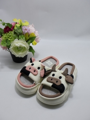Kapcie damskie (36-41) E765 MIX