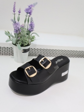 Klapki damskie na koturnie (36-41) 100-517 BLACK