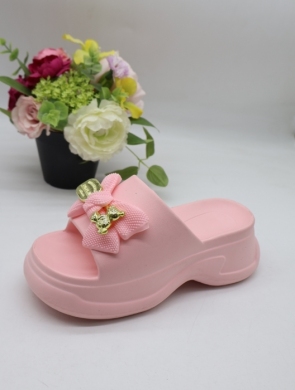 Basenówki damskie (36-41) 8006 PINK