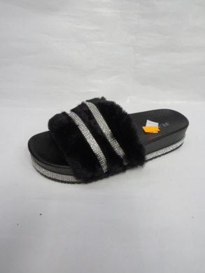 Klapki damskie z futerkiem (36-41) 67011 BLACK
