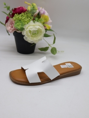 Klapki damskie na płaskim (36-41) 9703 WHITE