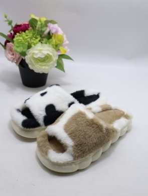 Kapcie damskie ocieplane (36-41) 5809 MIX