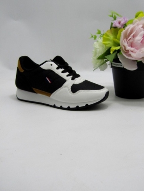 Buty sportowe damskie na płaskim (36-41)  J-82 BLACK