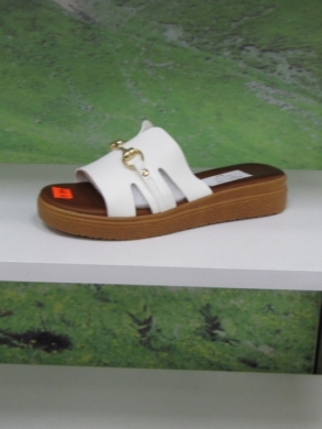 Klapki damskie na płaskim (36-41) M8710 WHITE