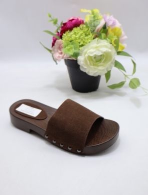 Klapki damskie na płaskim (36-41) DM523 BROWN