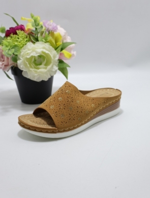 Klapki damskie na koturnie (36-41) YL 191 CAMEL