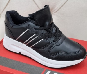 Buty sportowe damskie na płaskim (36-40)