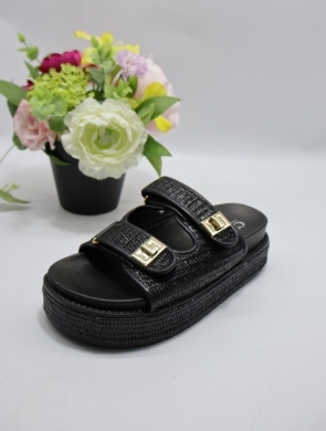 Klapki damskie na płaskim (36-41) 77-617 BLACK