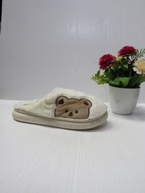 Kapcie damskie ocieplane (36-41) W-111 WHITE