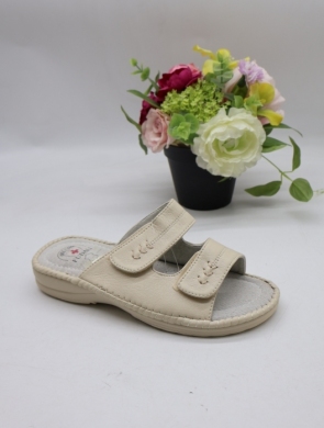 Klapki damskie na płaskim (36-42) 690-2 BEIGE