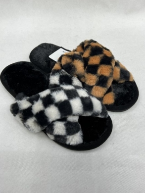 Kapcie damskie ocieplane (36-41) 17 MIX