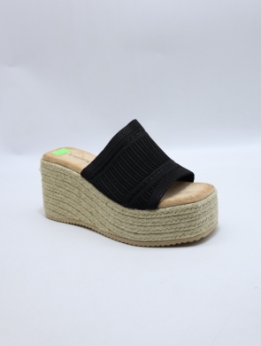 Klapki damskie na koturnie (36-41) E5569 BLACK