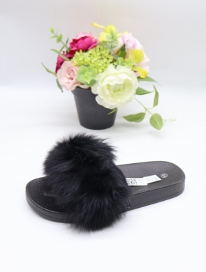 Klapki damskie z futerkiem (36-41) M-05 BLACK
