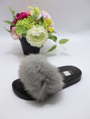 Klapki damskie z futerkiem (36-41) 8080 GREY