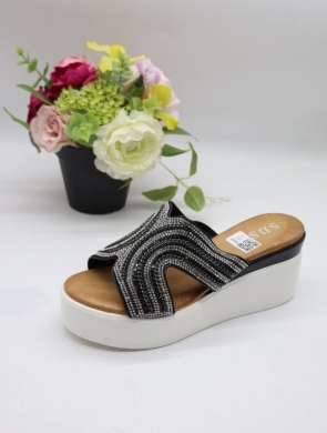 Klapki damskie na koturnie (36-41) 9725 BLACK