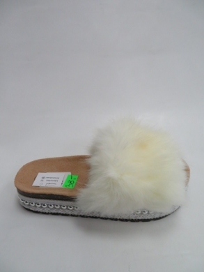 Klapki damskie z futerkiem (36-41) 806 WHITE