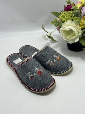 Kapcie damskie (36-41) T-4 MIX