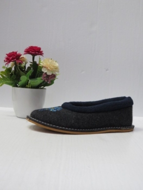 Kapcie damskie ocieplane (37-41) A7 BLACK/BLUE