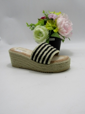 Klapki damskie na koturnie (36-41)  R830 BLACK