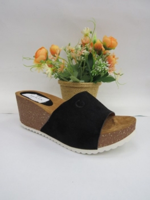 Klapki damskie na koturnie (36-41) 8282 BLACK