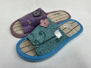 Kapcie damskie (36-41) S21-7  MIX