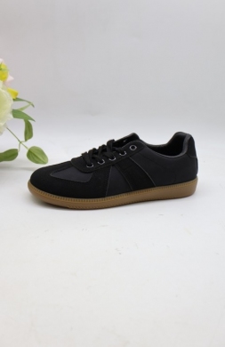 Halówki młodzieżowe (36-41) 81215-1 BLACK