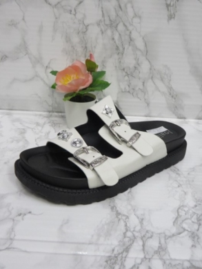 Klapki damskie na płaskim (36-41) 100-326 WHITE