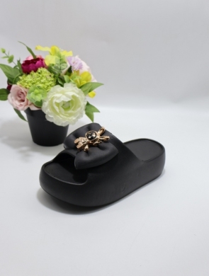Klapki damskie na koturnie (36-41) NS847 BLACK