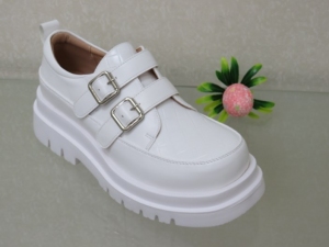 Półbuty damskie na płaskim (36-41) C21-80720 WHITE