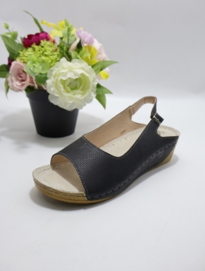Klapki damskie na koturnie (36-41) C9904-1 BL