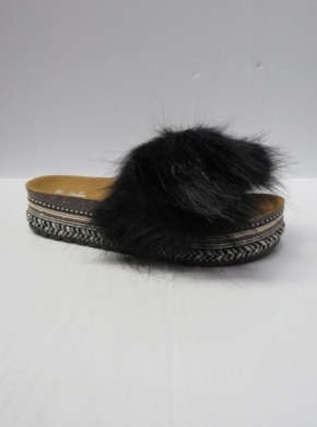 Klapki damskie z futerkiem (36-41) 98-22 BLACK