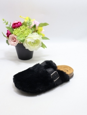 Klapki damskie z futerkiem (36-41) 77-650 BLACK
