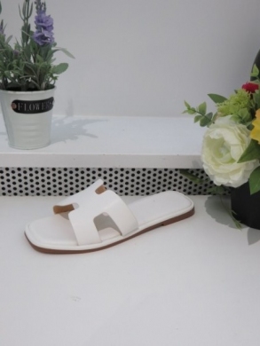 Klapki damskie na płaskim (36-41) B2101 WHITE