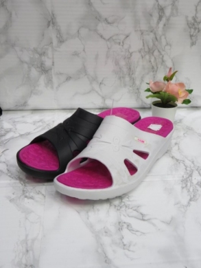 Basenówki damskie (36-41) D332 MIX