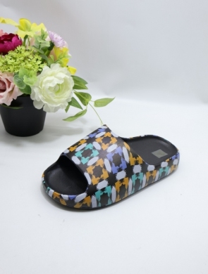 Basenówki damskie (36-41) DM608 BLACK
