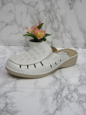 Klapki damskie na koturnie (36-41) J19-11 WHITE